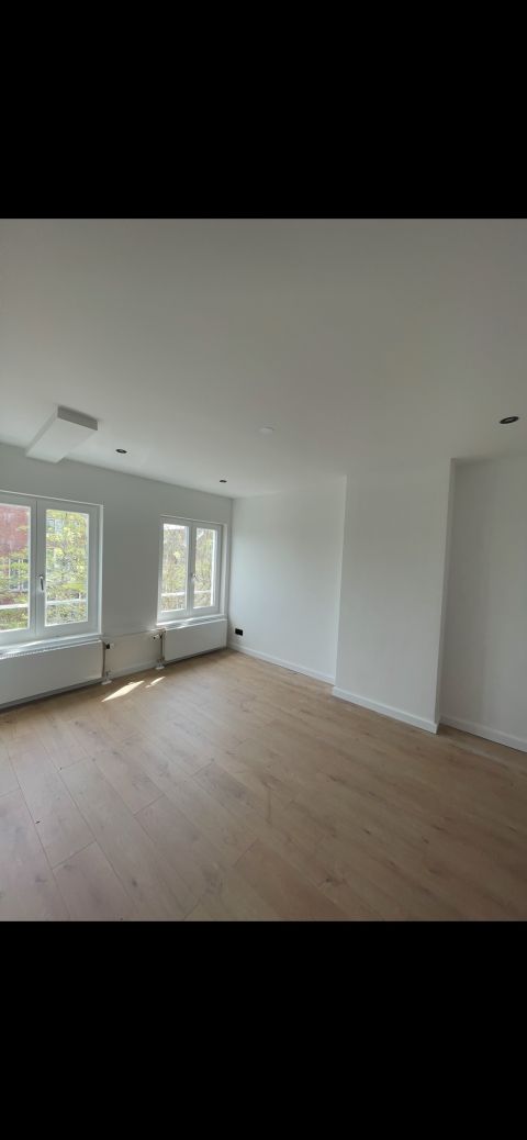 Opgeleverde woonkeuken van een turn-key appartement aan de Korte Kade in Rotterdam