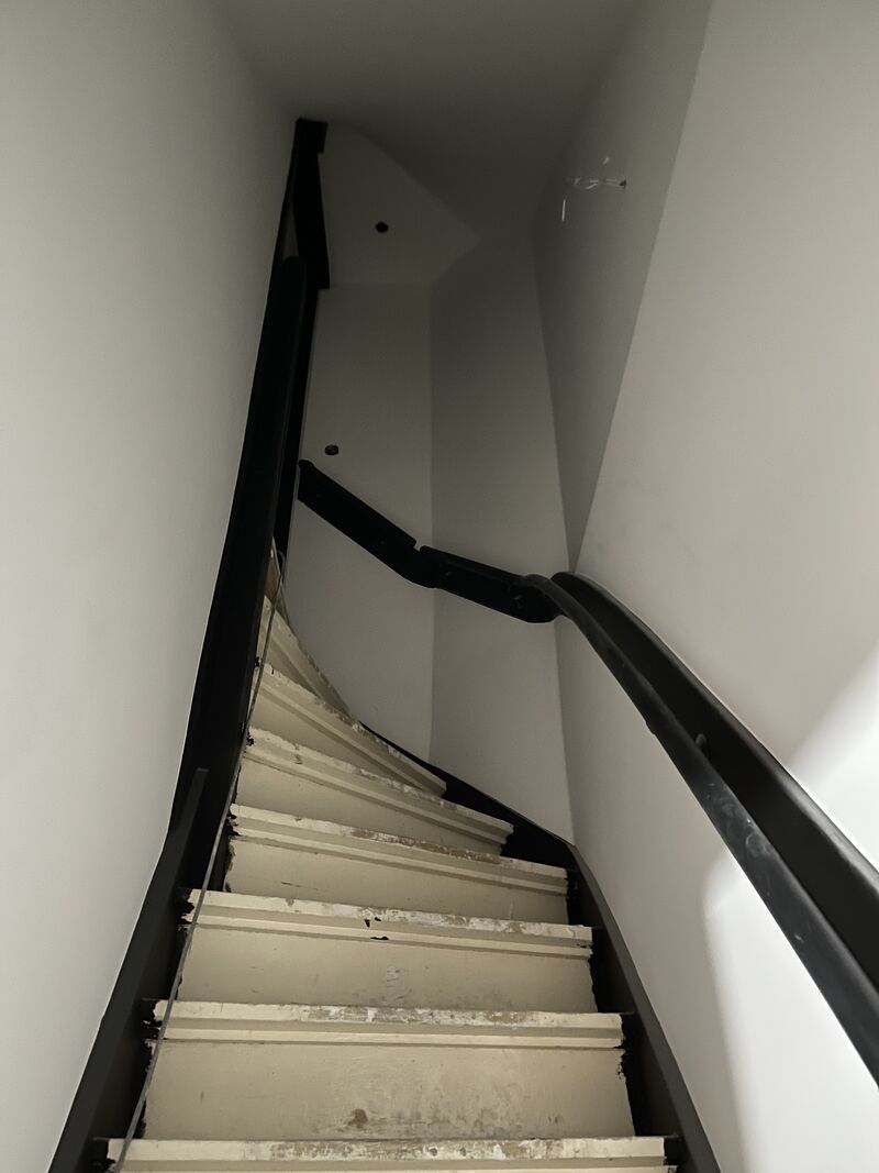 Bestaande trap voor de renovatie, Korte Kade Rotterdam