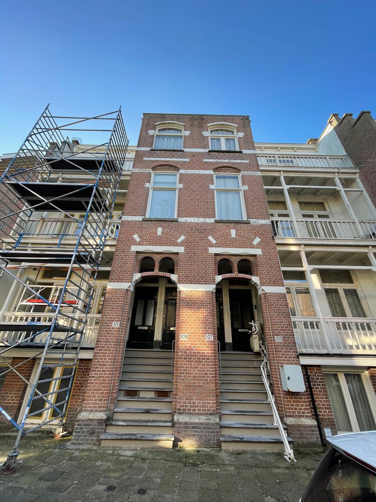 Exterior painting on a home in Scheveningen, The Hague